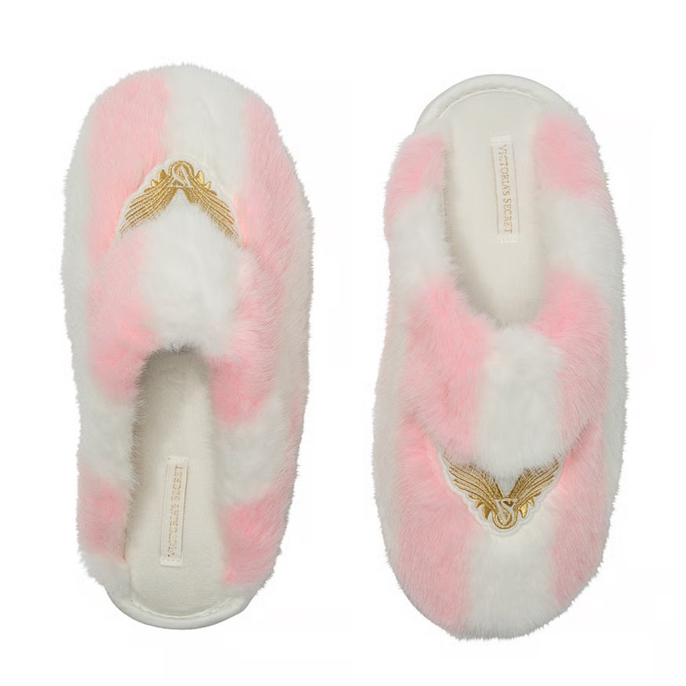 VICTORIA'S SECRET Luxe Plush Closed-Toe Slippers